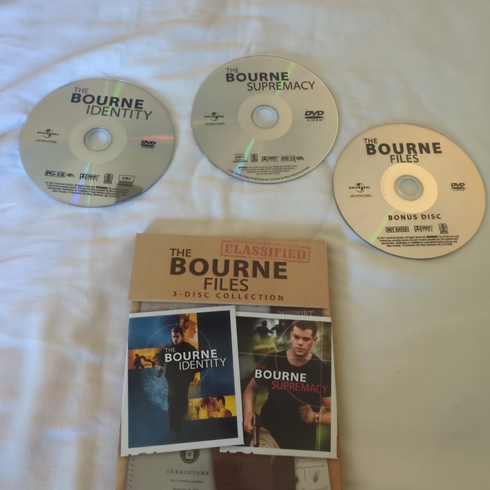 Universal The Bourne Files 3-Disc Collection - Silver and Brown